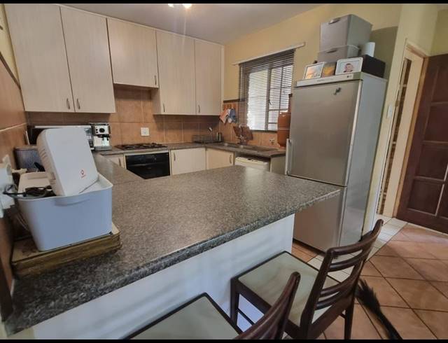 2 BEDROOM APARTMENT FOR SALE IN BOARDWALK VILLAS